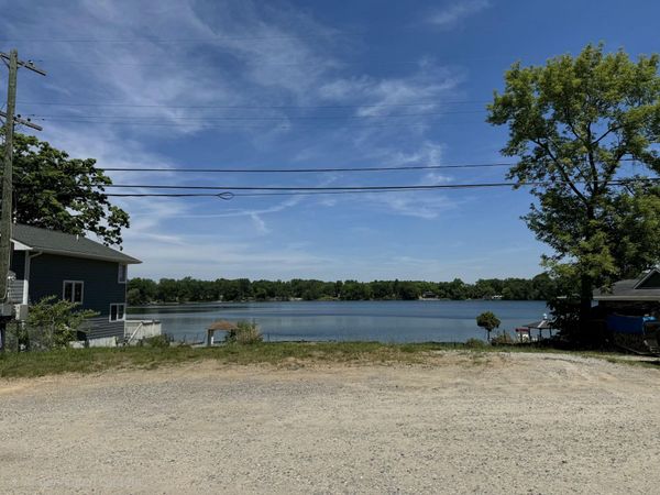 6456 Edgewood Drive, Brighton, MI 48116