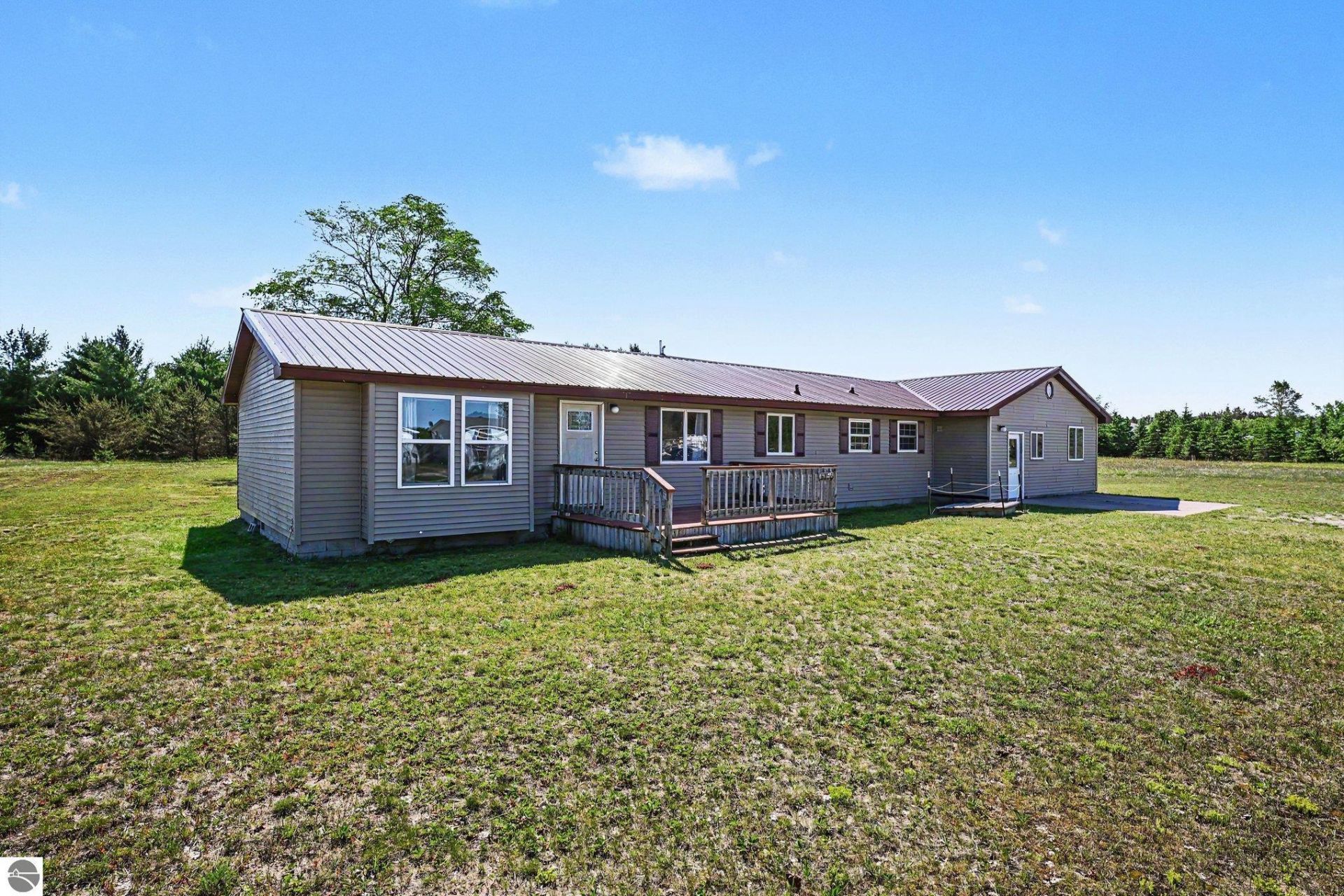 5156 Kellie Street, Mesick, MI 49668 Main Photo