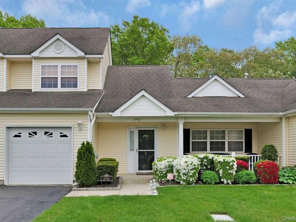2702 Amen Corner , Riverhead, NY 11901