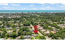 7600 Driftwood Dr. photo 4