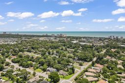 7600 Driftwood Dr.  photo 4