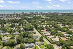 7600 Driftwood Dr. photo 4