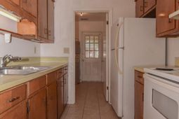 114 Ashwood Drive photo 4