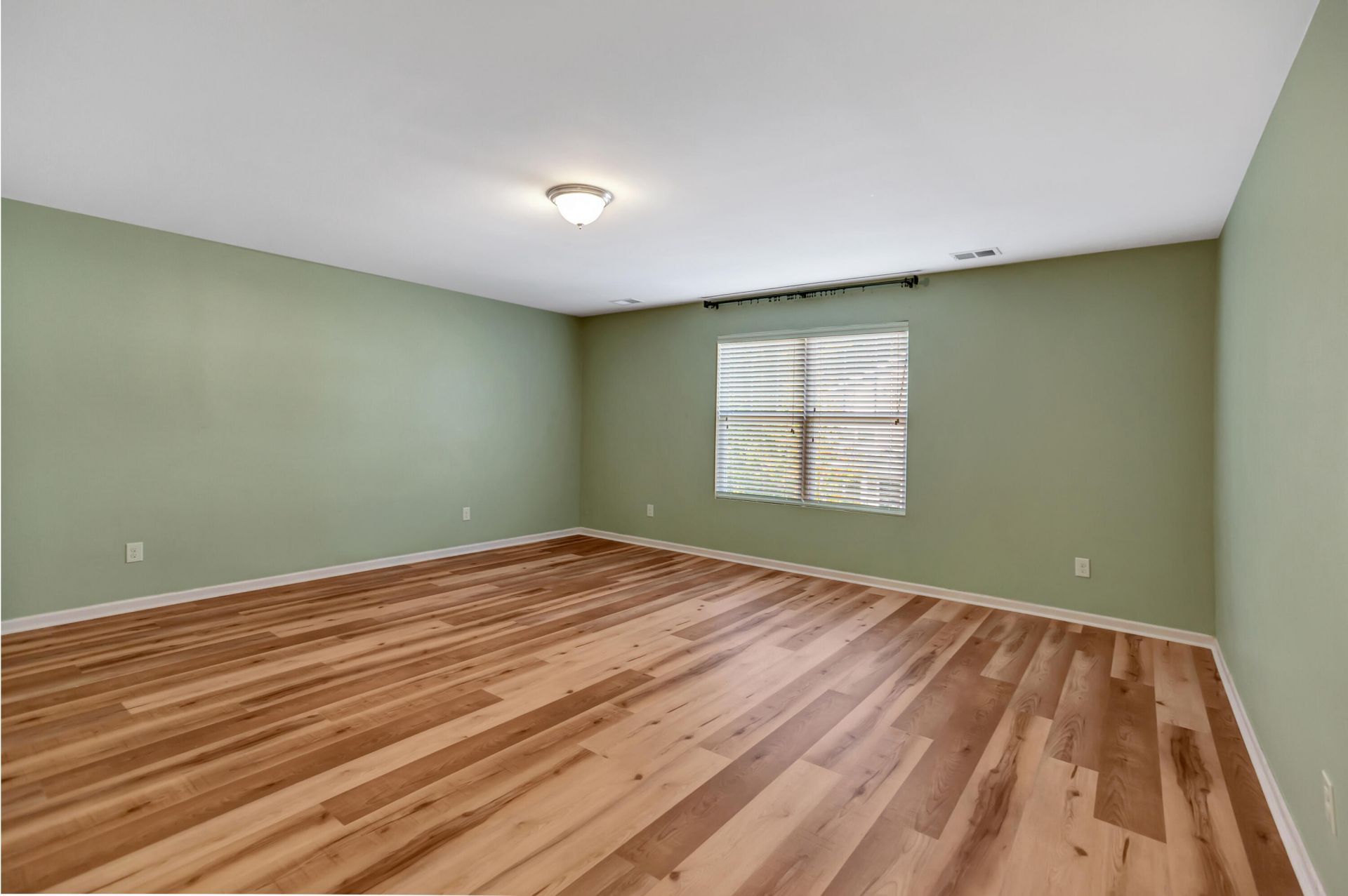 1313 Merchant Court Photo 16