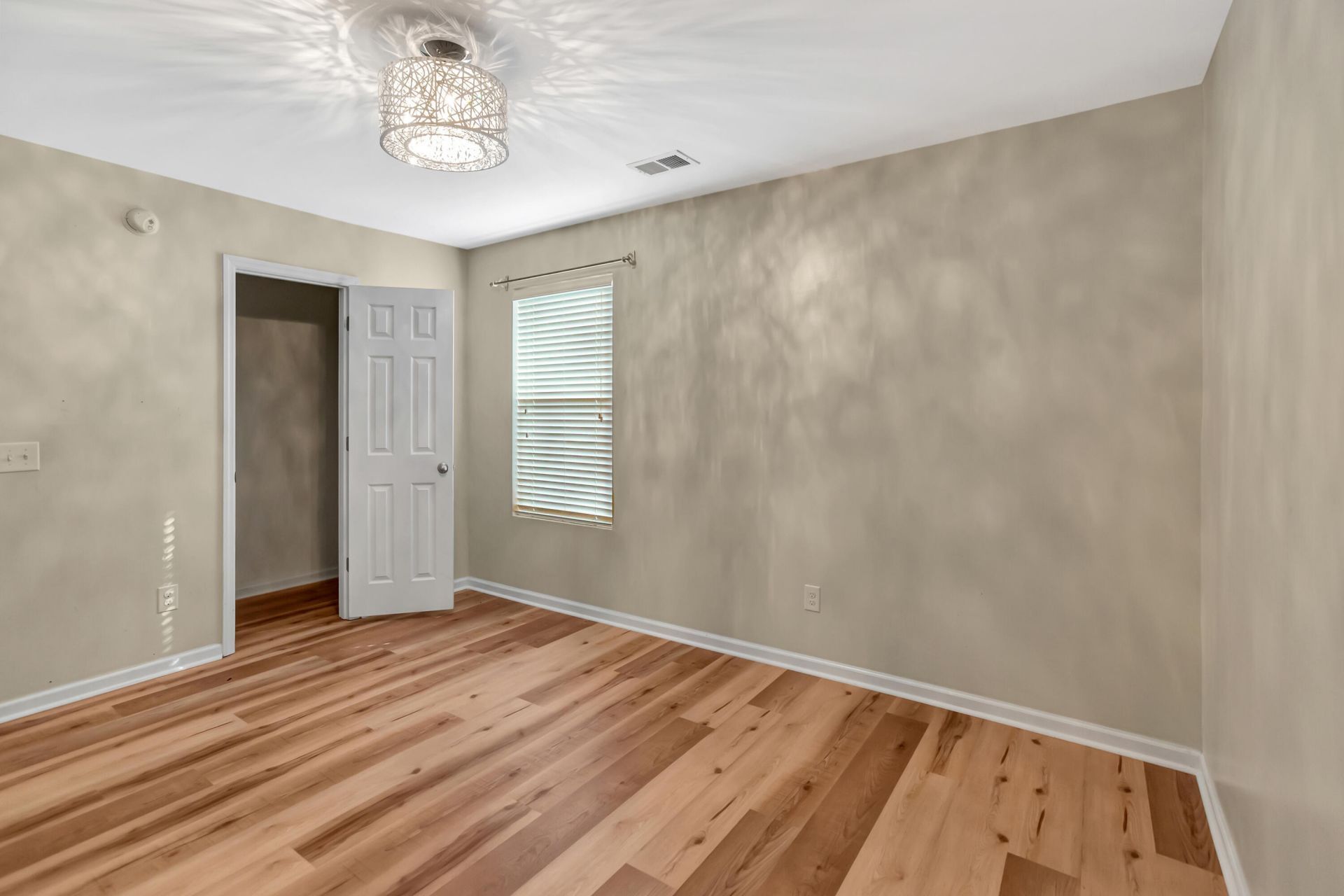 1313 Merchant Court Photo 22