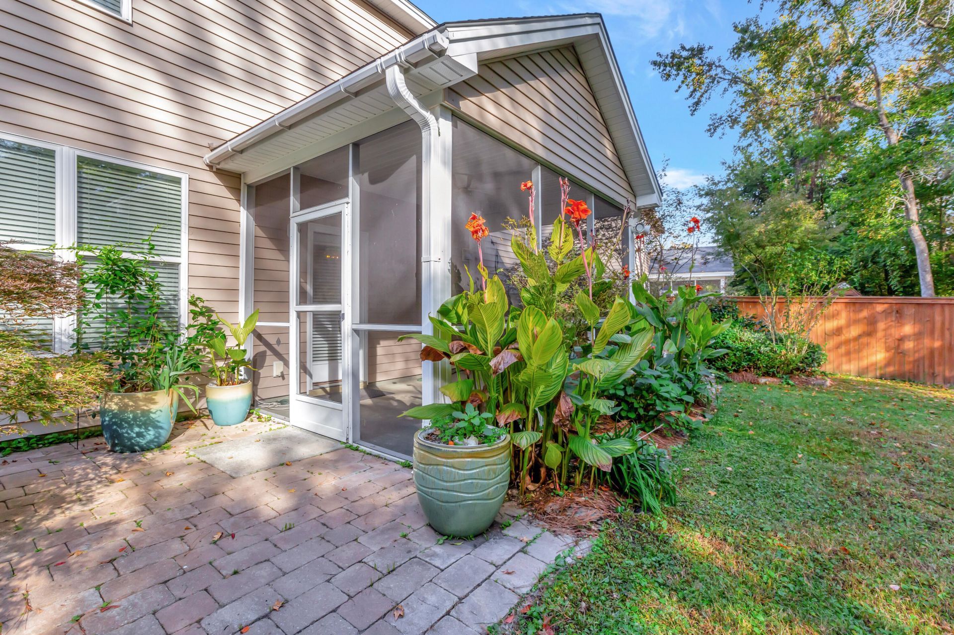 1313 Merchant Court Photo 27