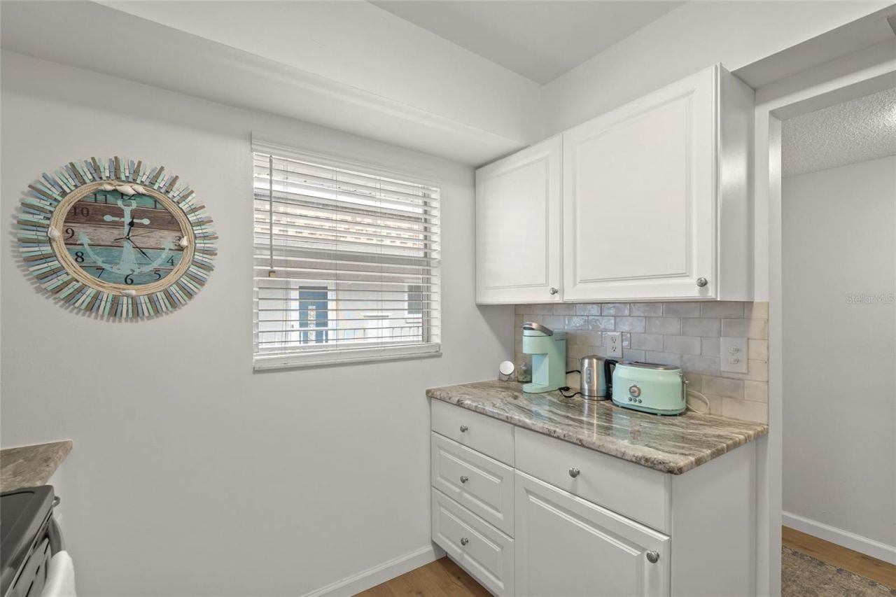 1310 Glen Oaks Drive E, Unit 391E, Sarasota, FL 34232 Photo