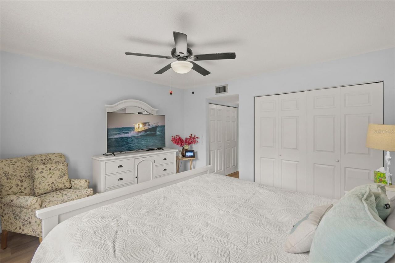 1310 Glen Oaks Drive E, Unit 391E, Sarasota, FL 34232 Photo