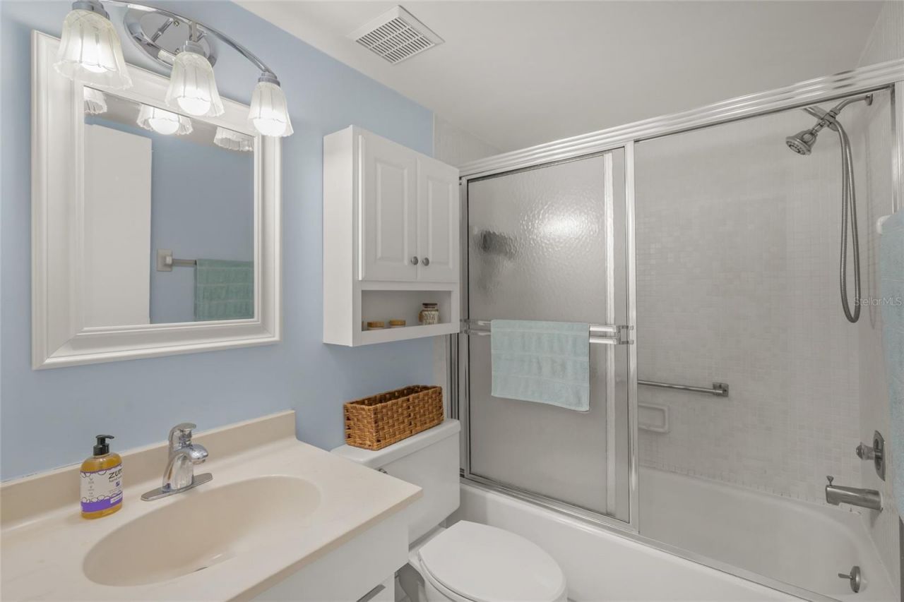 1310 Glen Oaks Drive E, Unit 391E, Sarasota, FL 34232 Photo