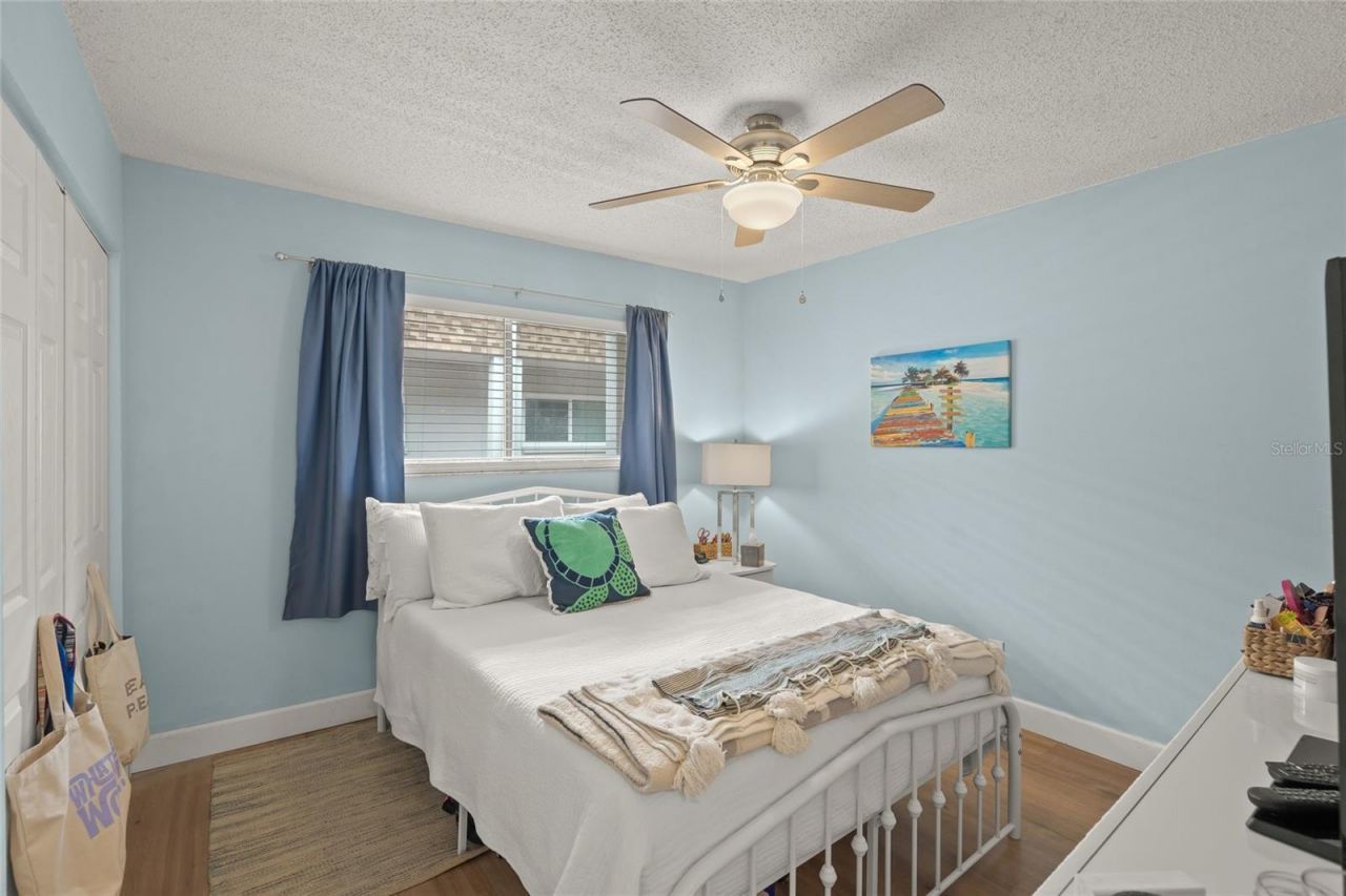 1310 Glen Oaks Drive E, Unit 391E, Sarasota, FL 34232 Photo