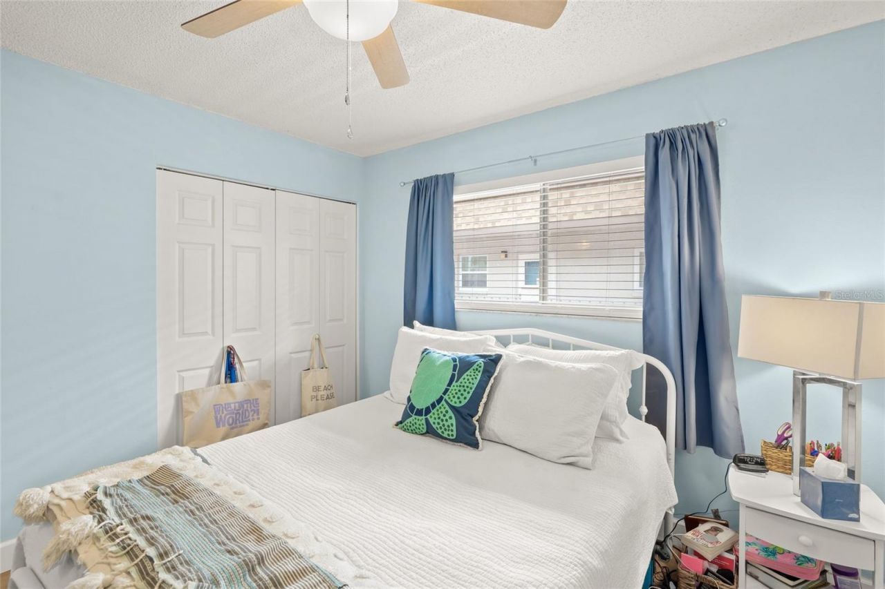 1310 Glen Oaks Drive E, Unit 391E, Sarasota, FL 34232 Photo