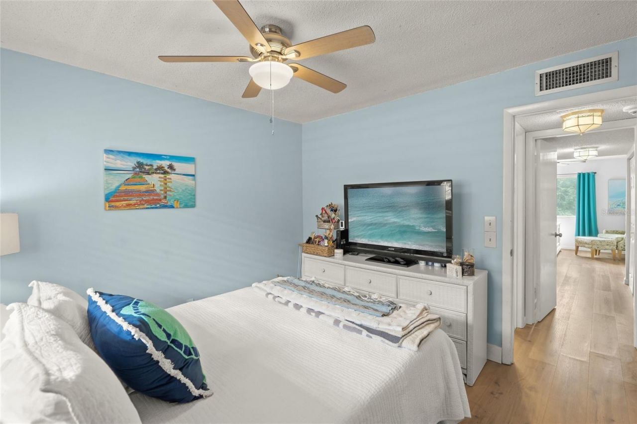 1310 Glen Oaks Drive E, Unit 391E, Sarasota, FL 34232 Photo