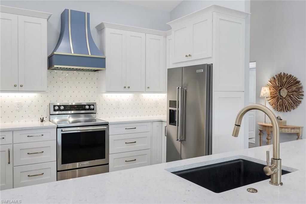 25061 Bay Cedar Dr, Bonita Springs, FL 34134 Photo