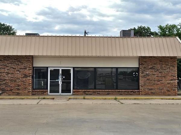 2824 Brown Trail , Bedford, TX 76021