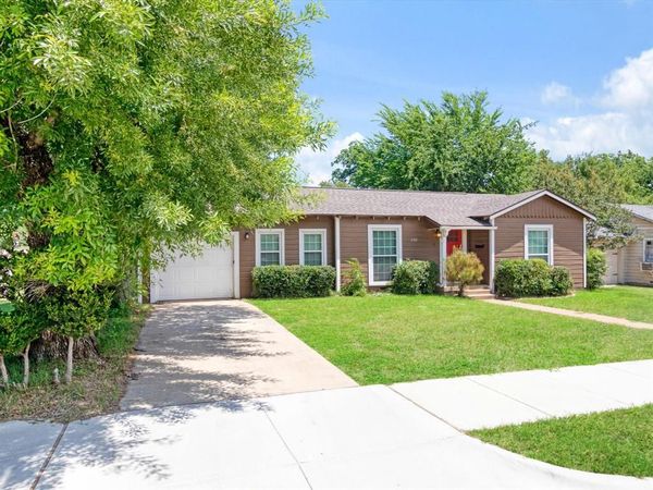 4301 Arden Place , Fort Worth, TX 76103