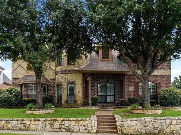 1632 Flowers Drive , Carrollton, TX 75007