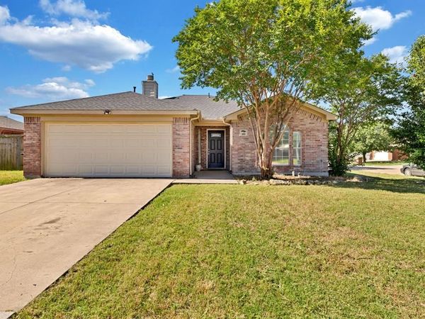 609 Lonestar Park Lane, Ponder, TX 76259