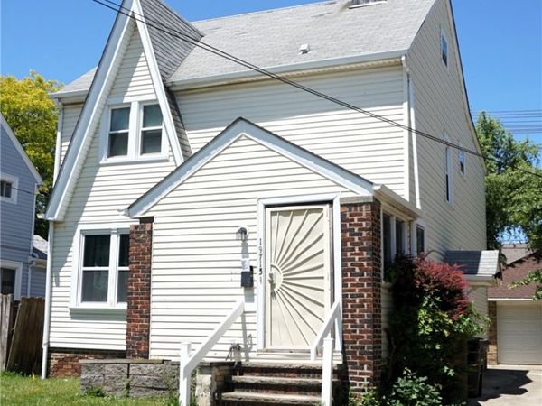 19715 Cherokee Avenue, Cleveland, OH 44119