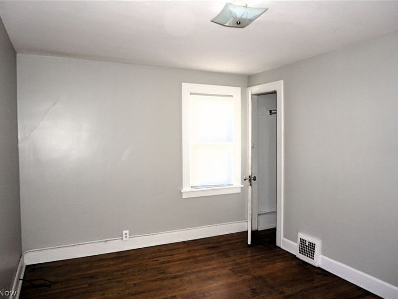 19715 Cherokee Avenue, Cleveland, OH 44119 Photo 18