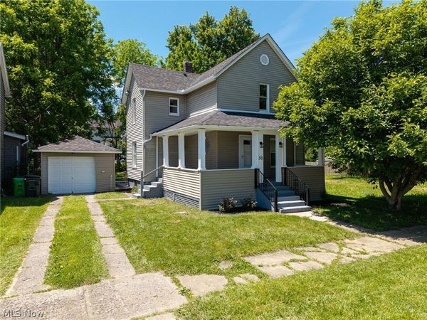 30 16th Street NW, Barberton, OH 44203
