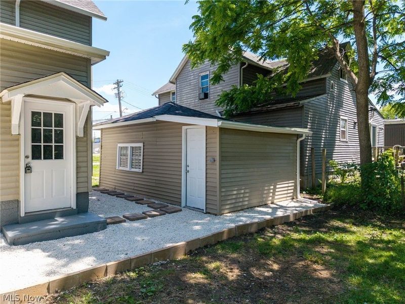 30 16th Street NW, Barberton, OH 44203 Photo 5
