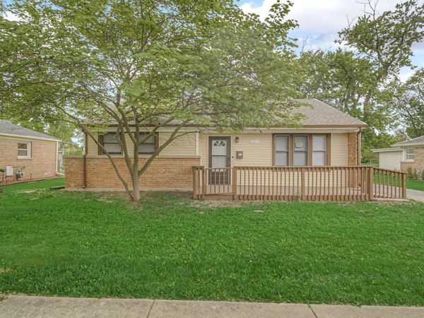 220 S Orchard Drive , Park Forest, IL 60466