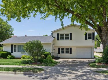 604 N 4th Street, Clinton, IA 52732