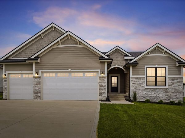 17829 Valley View Drive , Clive, IA 50325
