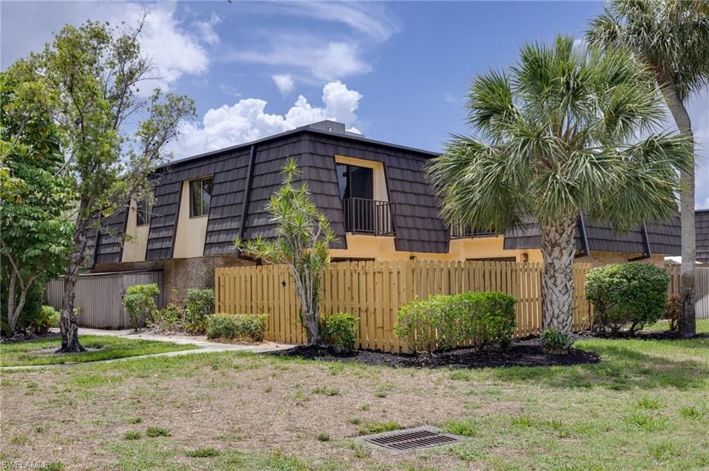 4047 Sandlewood Ln, Unit 3, Fort Myers, FL 33907 Photo