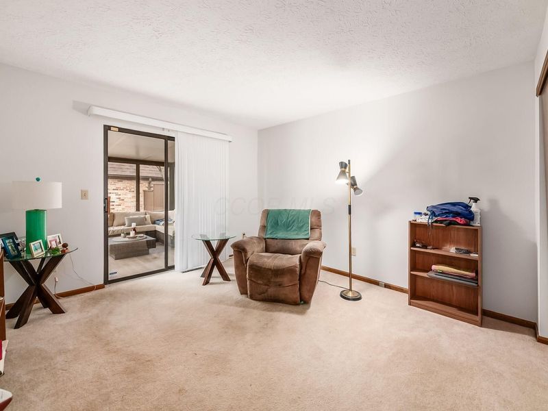 4573 Arlingate Drive W, Columbus, OH 43220 Photo 18