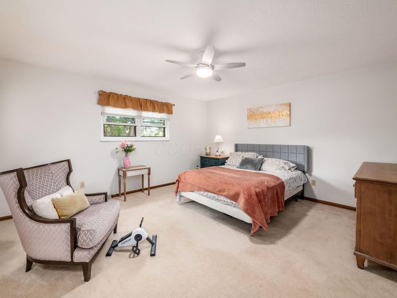 4573 Arlingate Drive W, Columbus, OH 43220 Photo 23
