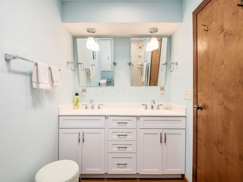 4573 Arlingate Drive W, Columbus, OH 43220 Photo 28