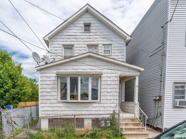 10 John St, Carteret, NJ 07008