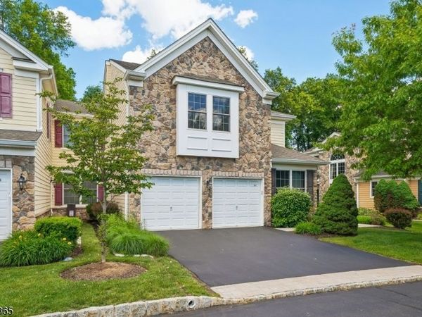 11 Hopkins Ct, Parsippany-Troy Hills, NJ 07054