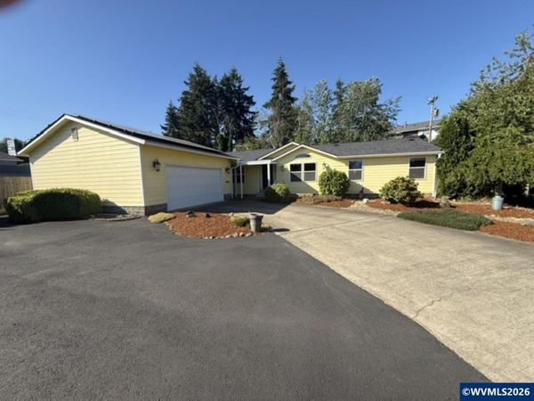 302 SE Needham St, Dallas, OR 97338