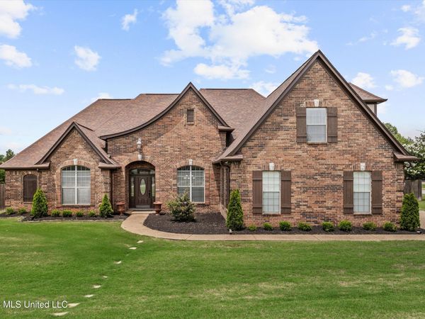 2783 Moonlight Shadow Drive, Olive Branch, MS 38654