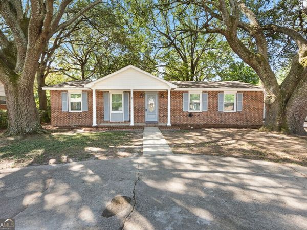 114 Karen Drive, Warner Robins, GA 31088