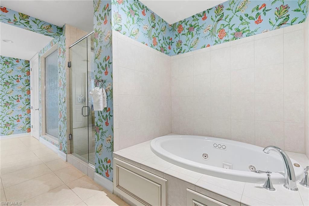 600 5th Ave S, Unit A-211, Naples, FL 34102 Photo