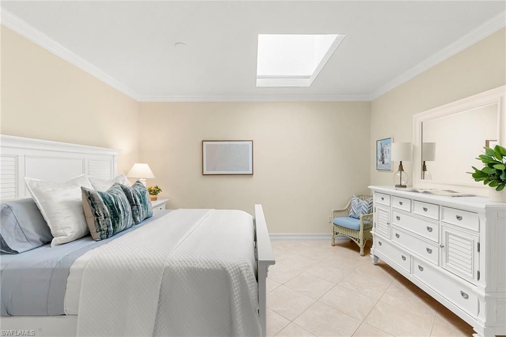 600 5th Ave S, Unit A-211, Naples, FL 34102 Photo