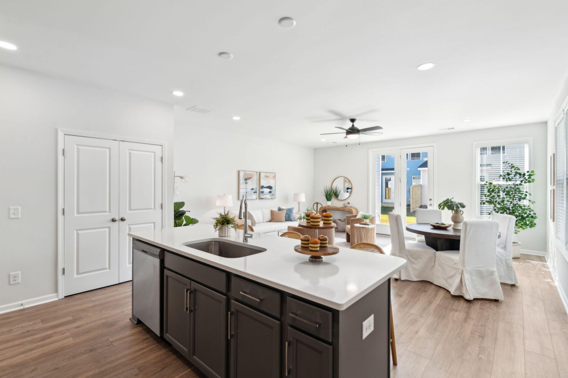 713 Alma Square Drive Photo 8