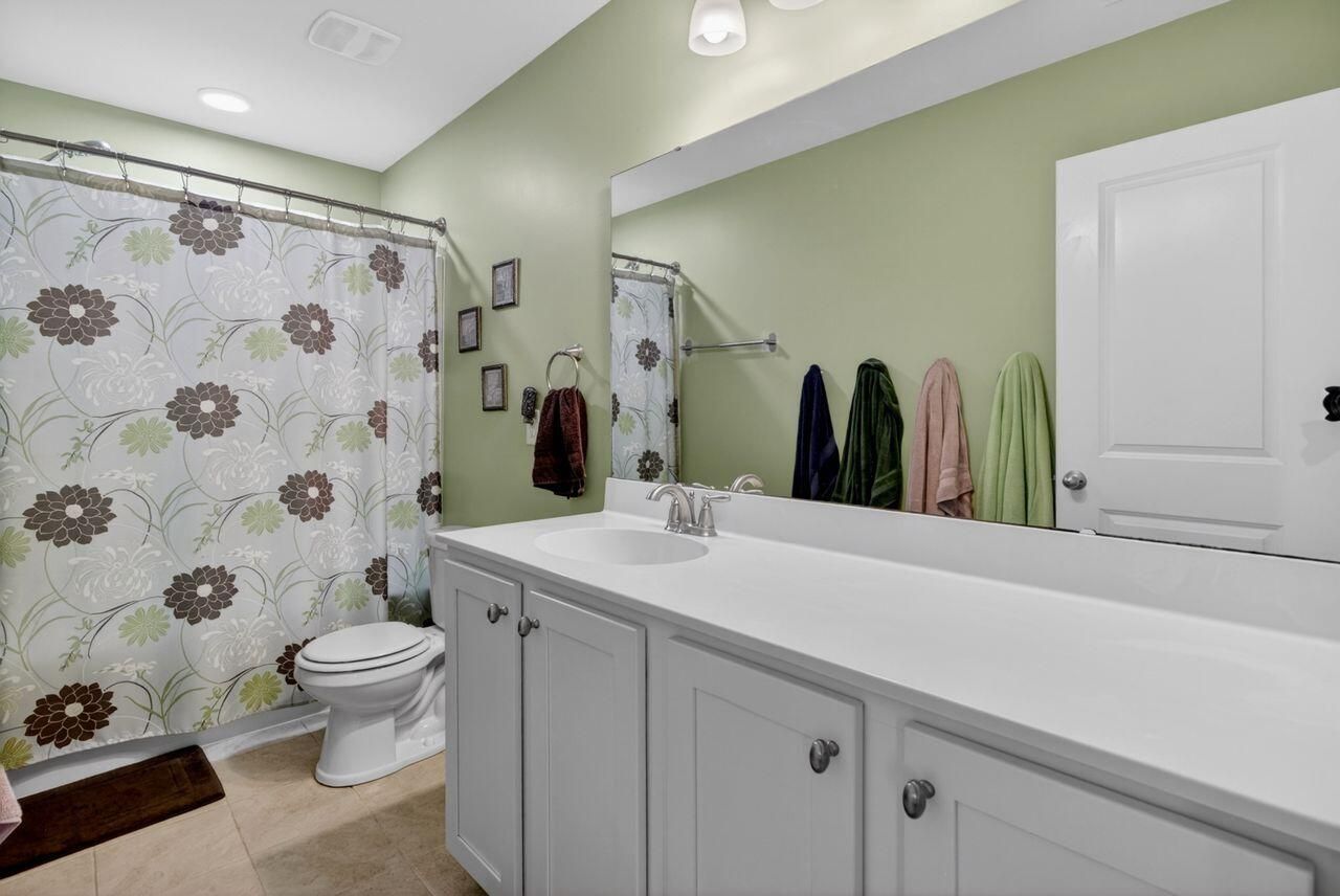 2572 Kingsfield Street Photo 30