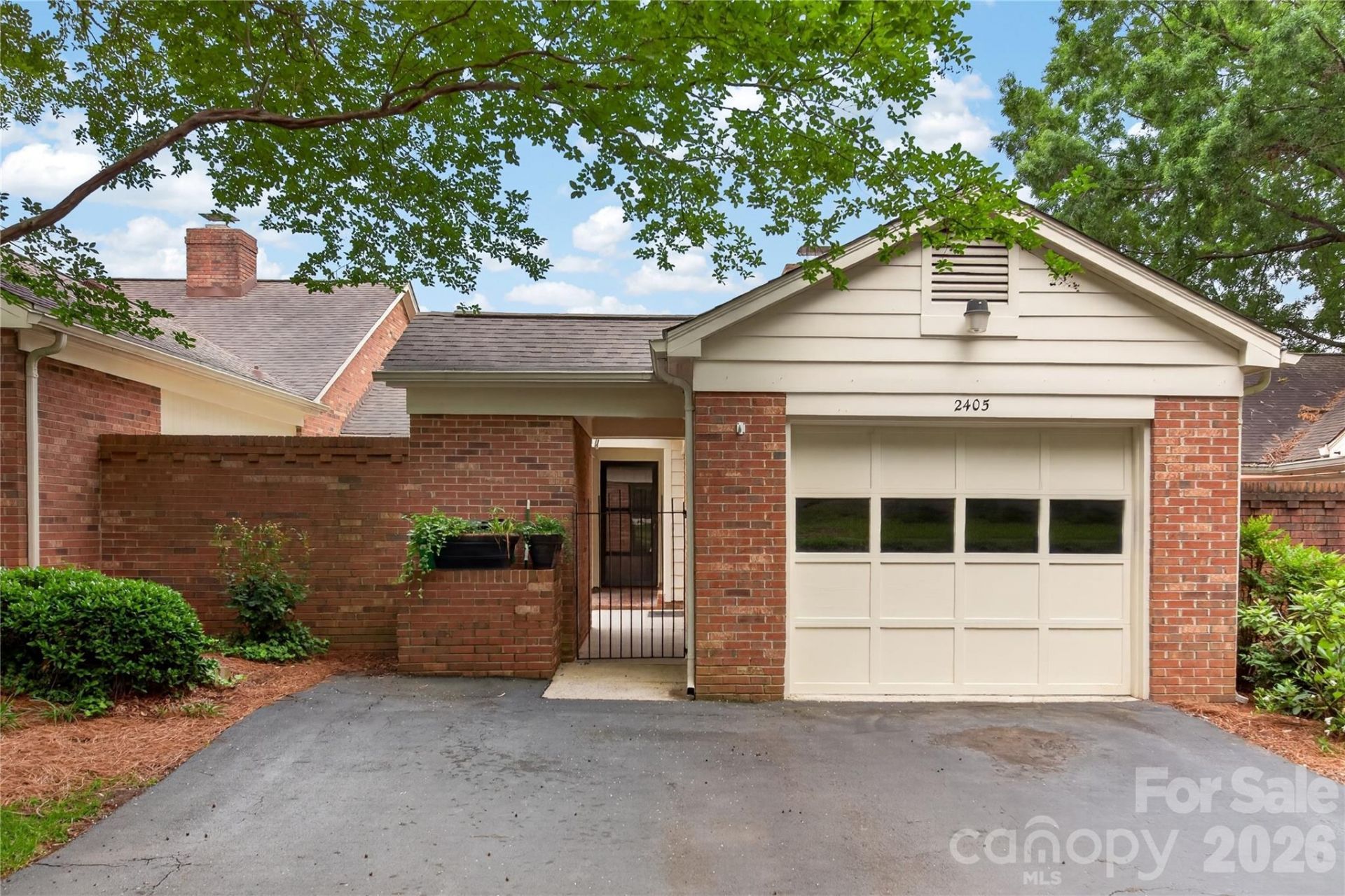 2405 Quail Lake Drive , Charlotte, NC 28210 Main Photo