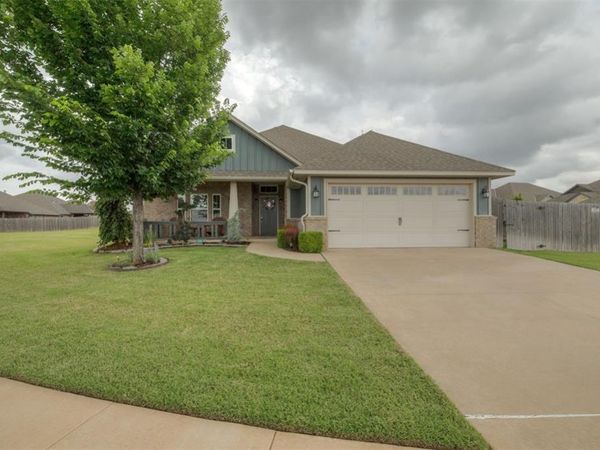 18500 Summer Grove Avenue, Edmond, OK 73012