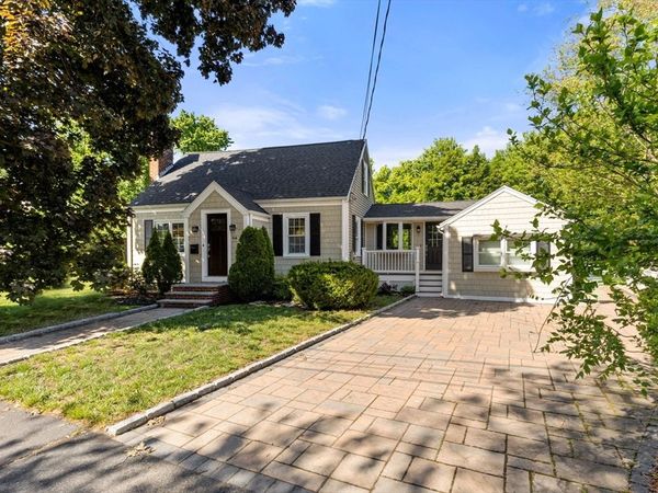 64 Paon Blvd, Wakefield, MA 01880