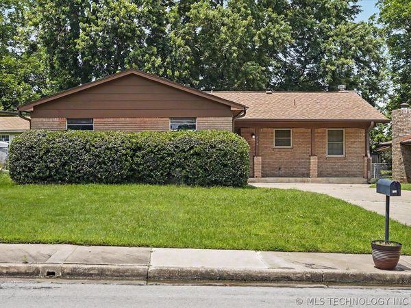424 W Gary Street , Broken Arrow, OK 74012