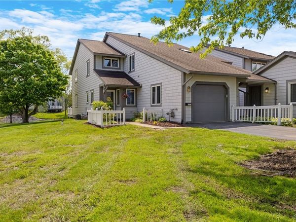 125 Summerhaven Drive S, East Syracuse, NY 13057