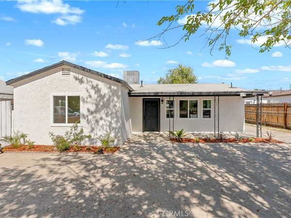 45040 Redwood Avenue , Lancaster, CA 93534