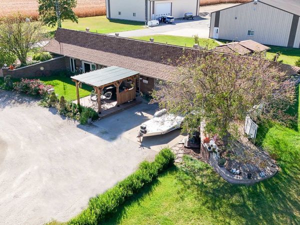 1627 E 950th Road, Tonica, IL 61370