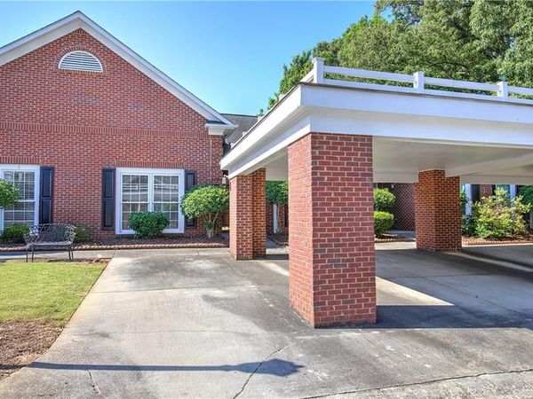 214 Manor Way , Cartersville, GA 30120