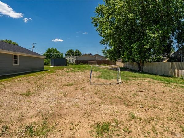 2545 Gladstone Street, Moraine, OH 45439
